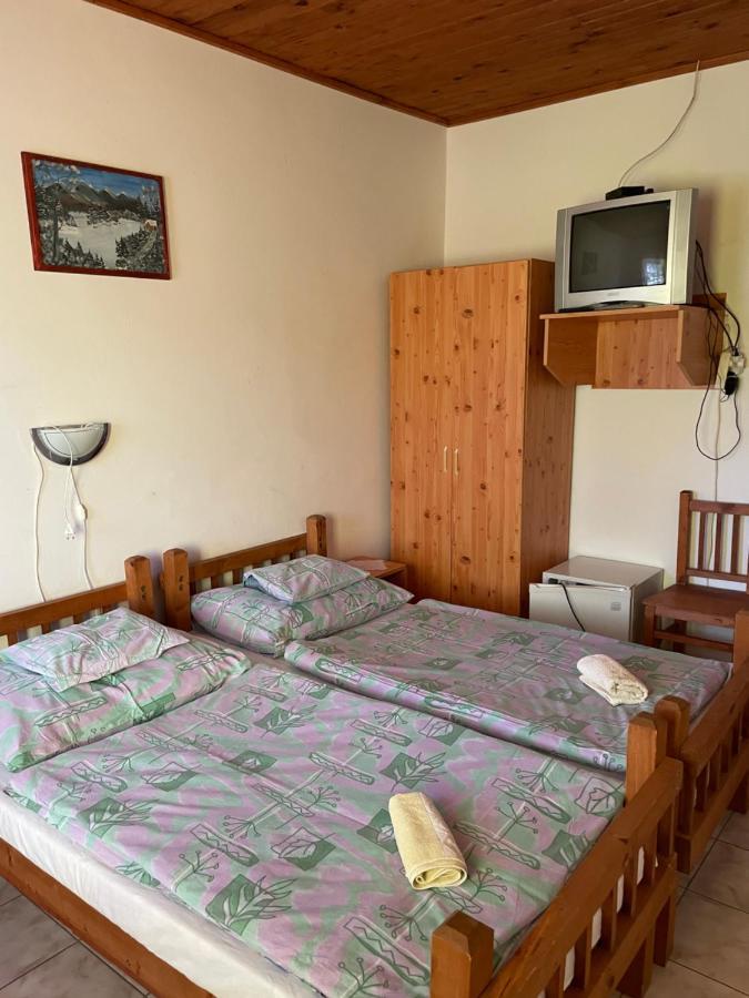 Ferienwohnung Zsuzsa Apartman Poroszló Exterior foto